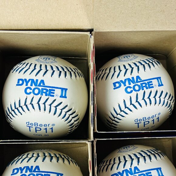 Dyna Core II by DeBeer Softballs Box of 6 Practice Softballs TP11 COR 50 - Picture 2 of 6